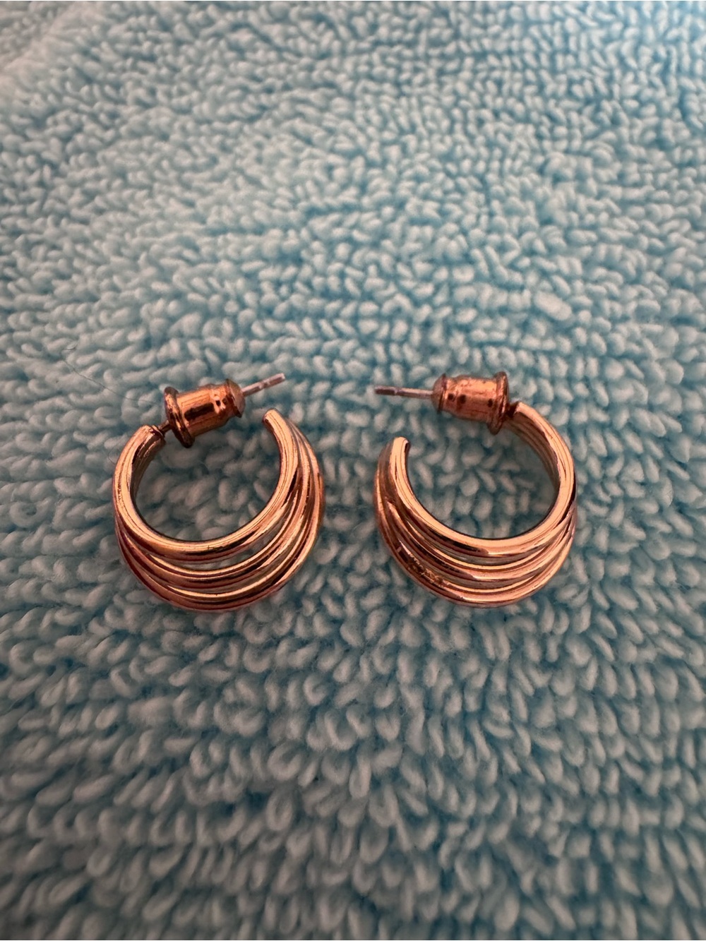 COACH Huggie Earring - Rose Gold Tone